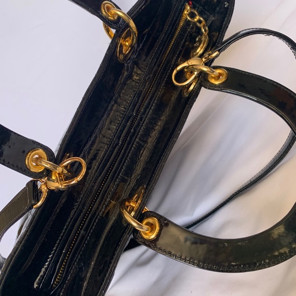 ❤️❤️SOLD❤️❤️DIOR LADY DIOR patent shoulder/handbag - Picture 15 of 16